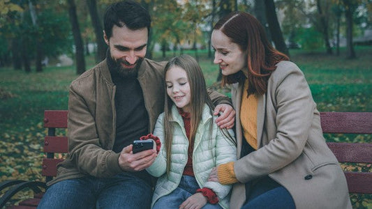 Social Media & Kids: How to Guide Your Child Through the Online World